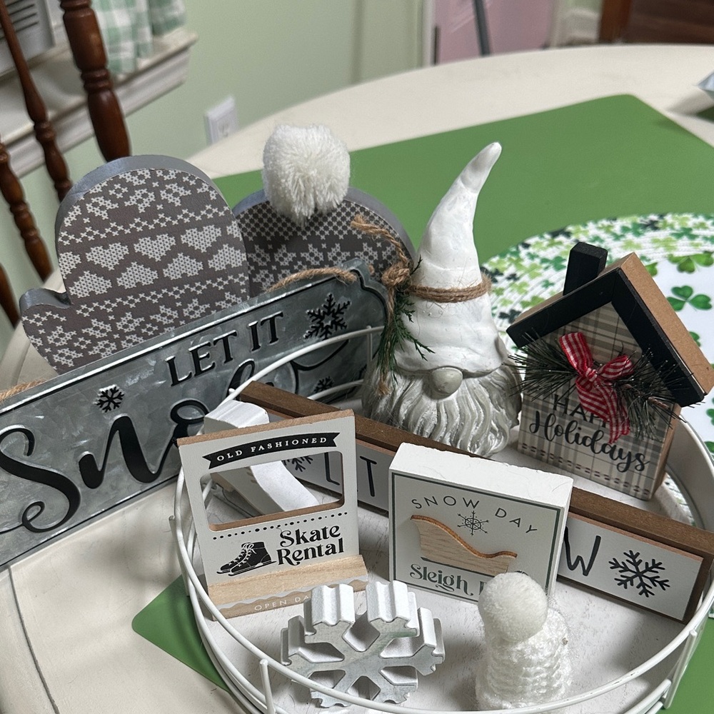 Festive Winter Decor Set with Snowman and Signs